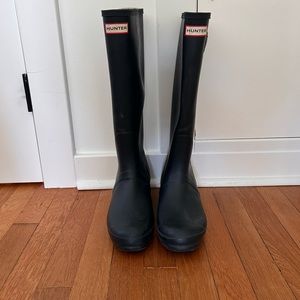 Navy Blue hunter boots size 9